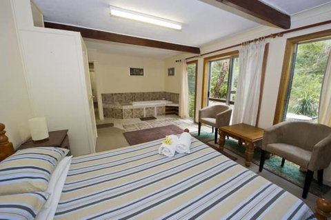 Magnetic Island Holiday House - Accommodation Daintree 9