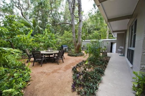 Magnetic Island Holiday House - Accommodation Daintree 0