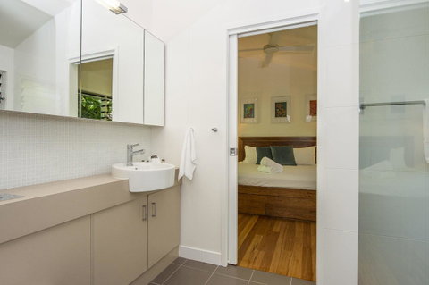 Whispering Palms - Accommodation Daintree 14