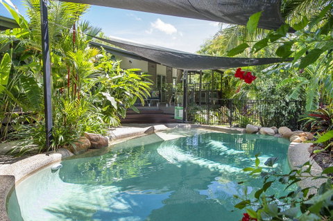 Whispering Palms - Accommodation Daintree 3