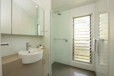 Whispering Palms - Accommodation Daintree 9