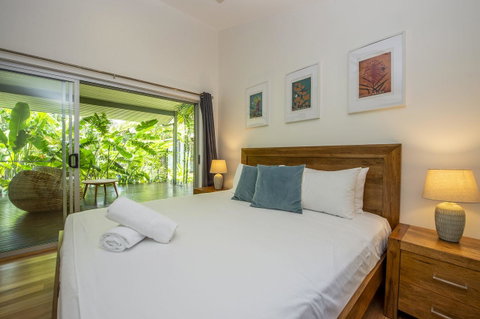 Whispering Palms - Accommodation Daintree 10