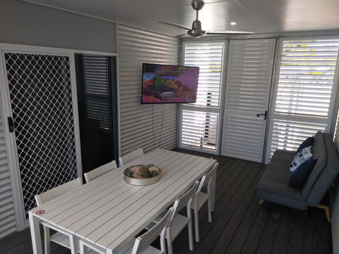 Magnetic Island Guest House - Accommodation Daintree 1