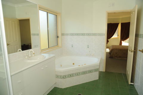 Waterfront At White Patch - Accommodation Daintree 17