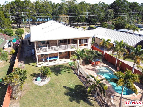 Waterfront At White Patch - Accommodation Daintree 32