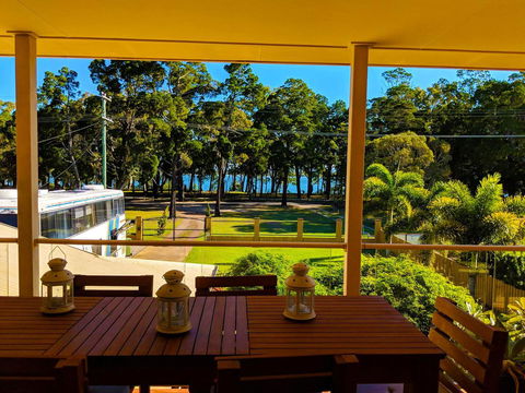 Waterfront At White Patch - Accommodation Daintree 9