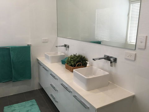 Modern Beach Villa - Accommodation Daintree 6