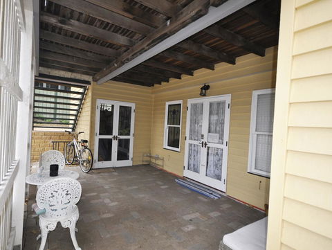 Retro Beach Flat - Accommodation Daintree 2