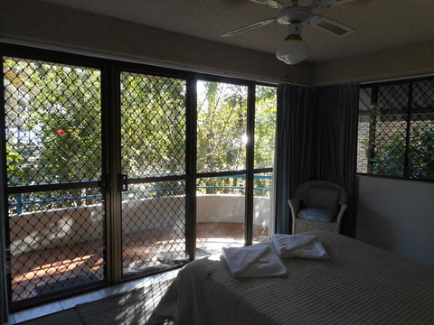 Placid Waters Holiday Apartments - Accommodation Daintree 15