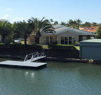 Ground floor family unit on the canal with free WIFI - Accommodation Daintree