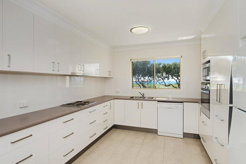 Walk To Surf Beach - Ground Floor Apartment - Bribie Horizons Boyd St, Woorim - Accommodation Daintree 4