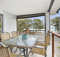 Fishing and Swimming at your doorstep - Sylvan Beach Esp Bellara - Accommodation Daintree