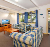 Pet Friendly Cottage in the Heart of Bribie - Wirraway St Bongaree - Accommodation Daintree