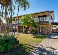 Family Holiday Haven on Boronia 100m to Beach - Accommodation Daintree