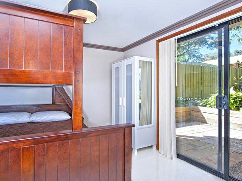 'Beach Break 2', 2/10 Lionel St - Downstairs Unit With Aircon - Accommodation Daintree 1
