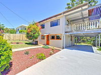 'Beach Break 2' 2/10 Lionel St - downstairs unit with Aircon