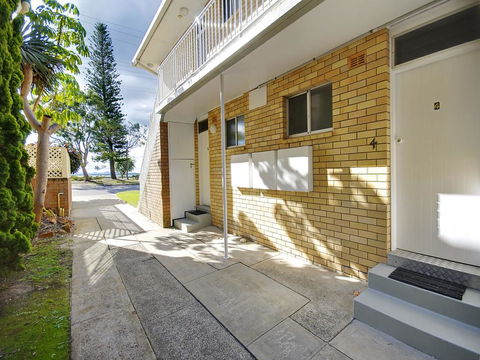'Beachside' Shoal Bay, Unit 4 - Accommodation Daintree 0