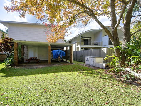 'Beachside' Shoal Bay, Unit 6 - Accommodation Daintree 2