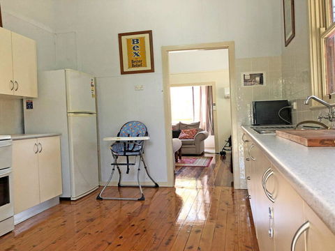'Daves Place', 27 Rigney St - Holiday House With WIFI, Aircon & Boat Parking - Accommodation Daintree 2