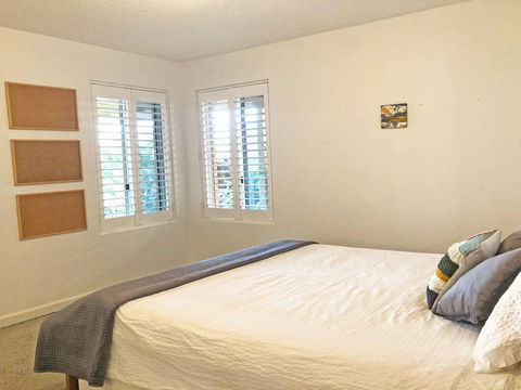 'Mooring One Downstairs', 23 Shoal Bay Rd - Fantastic Ground Floor Duplex With Views, WIFI And Air Conditioning - Accommodation Daintree 3