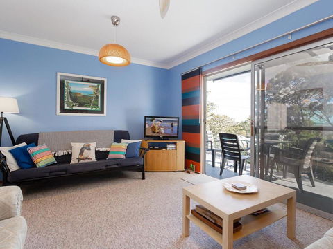 'Rutland', 1/13 Cromarty Road - Pet Friendly, Boat Parking, Water Views, Air Con - Accommodation Daintree 3