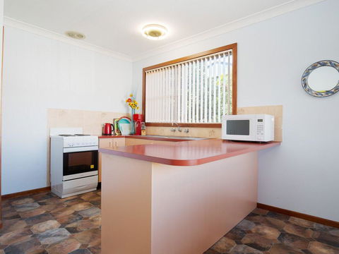 'Rutland', 1/13 Cromarty Road - Pet Friendly, Boat Parking, Water Views, Air Con - Accommodation Daintree 2