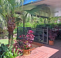 'Sandy Palms' 28 Moorooba Cr - Beautiful Home with Wifi Air-con and Boat Parking - Accommodation Daintree