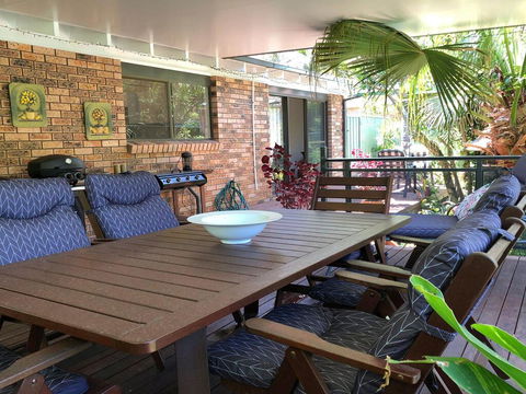 'Sandy Palms' 28 Moorooba Cr - Beautiful Home With Wifi, Air-con And Boat Parking - Accommodation Daintree 2