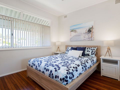 'Shoalz', 28 Rigney Street - Renovated Pet Friendly Cottage & Boat Parking - Accommodation Daintree 1