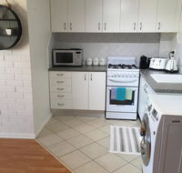 'The Mount' Trendy with City Views - Accommodation Daintree