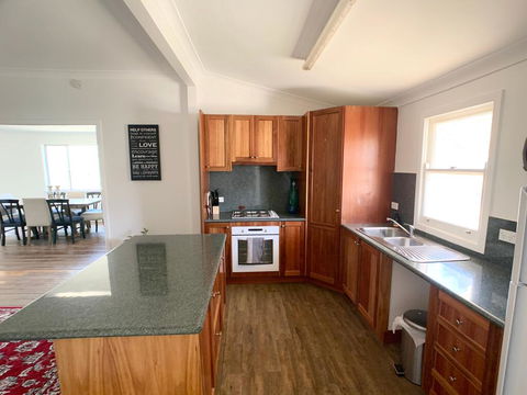 'The Wattles' - True Country Escape Near Wineries - Borenore - Accommodation Daintree 1