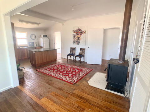 'The Wattles' - True Country Escape Near Wineries - Borenore - Accommodation Daintree 0