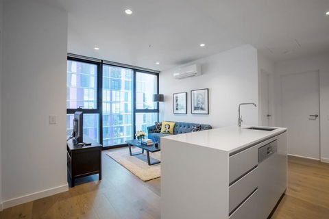 , HollywoodDream@2Bd2Bth Lv38, Free Tram, Mel CBD - Accommodation Daintree 0