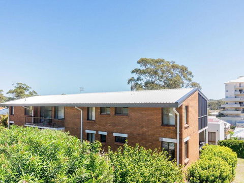 1 'BAHIA', 47 RONALD AVE - GREAT LOCATION WITH FILTERED WATER VIEWS - Accommodation Daintree 1
