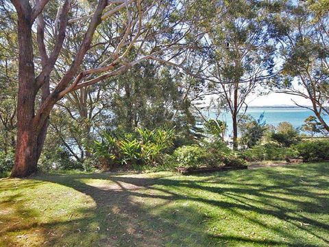1 'Fiddlers Green' 62 Magnus Street - Ground Floor Unit Close To CBD - Accommodation Daintree 1