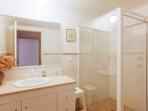 1 'Peninsula Waters', 2-4 Soldiers Point Road - Aircon, Pool & Massive Outdoor Area - Accommodation Daintree 3