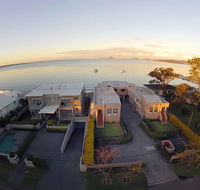 1 'Seaside Splendour' 137 Soldiers Point Road - beautiful unit on the waterfront - Accommodation Daintree