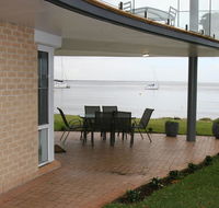 1 'The Clippers' 131 Soldiers Point Road - fabulous waterfront unit - Accommodation Daintree