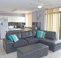 1 'The Commodore' 9-11 Donald St - Ground Floor Unit Close To Shops Cafe's And Marina - Accommodation Daintree