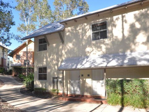 1 Bedroom Executive Villa Located Within Cypress Lakes - Accommodation Daintree 3