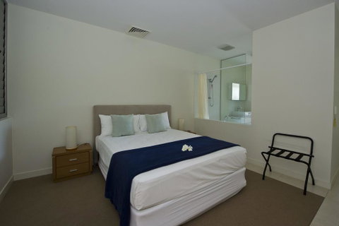 1 Bright Point Apartment 1402 - Accommodation Daintree 3