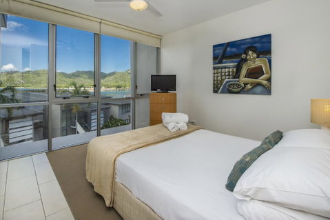 1 Bright Point Apartment 1405 - Accommodation Daintree 2