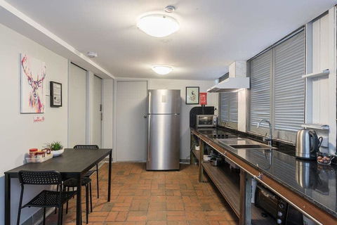1 Double Quaint Grannyflat Private Room Near Public Transport - SHAREHOUSE - Accommodation Daintree 2