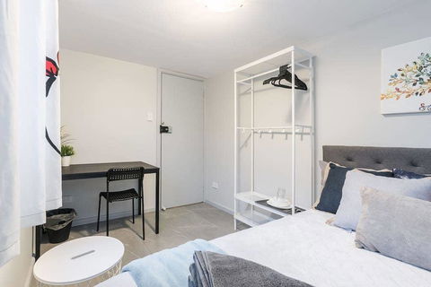 1 Double Quaint Grannyflat Private Room Near Public Transport - SHAREHOUSE - Accommodation Daintree 1