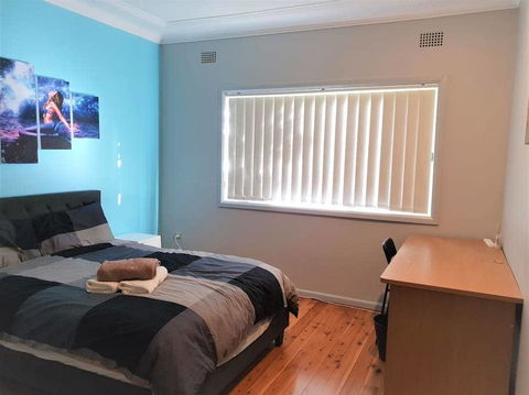 1 Double Quaint Private Room Near Public Bus Transport - SHAREHOUSE - Accommodation Daintree 0