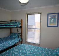 1 Naiad Court - Lowset family home with swimming pool and covered deck. Pet friendly - Accommodation Daintree