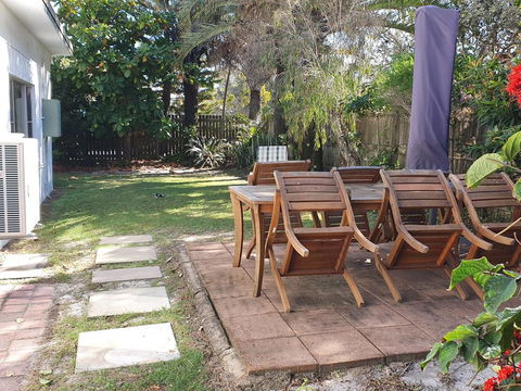 1 Spectrum Street, Rainbow Beach- Close To Shops And Main Beach - Accommodation Daintree 3