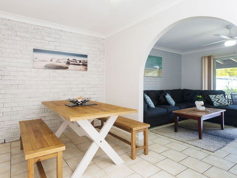 1/10 Catalina Close - So Close To The Water - Accommodation Daintree 1
