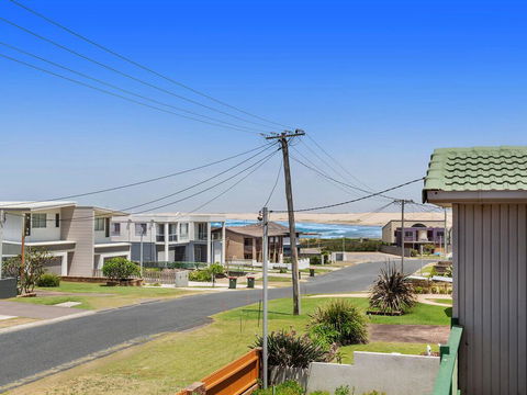 1/32 Ocean Avenue - Three Bedrooms, Three Bathrooms, Air Con, Boat Parking & Water Views - Accommodation Daintree 0