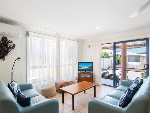 1/54 Parkes, Airconditioned - Accommodation Daintree 0